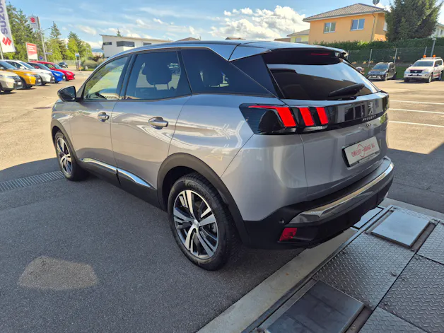 PEUGEOT 3008 1.2 PureTech Allure Pack