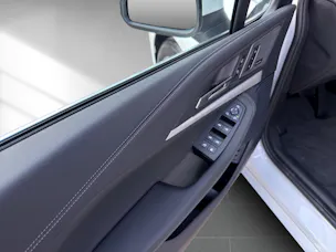 BMW 230e xDrive paddles Active Tourer