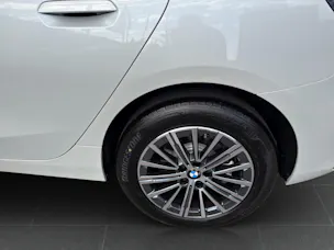 BMW 230e xDrive paddles Active Tourer