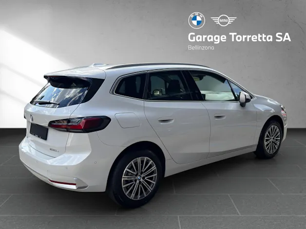 BMW 230e xDrive paddles Active Tourer