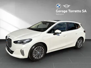 BMW 230e xDrive paddles Active Tourer