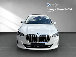 BMW 230e xDrive paddles Active Tourer