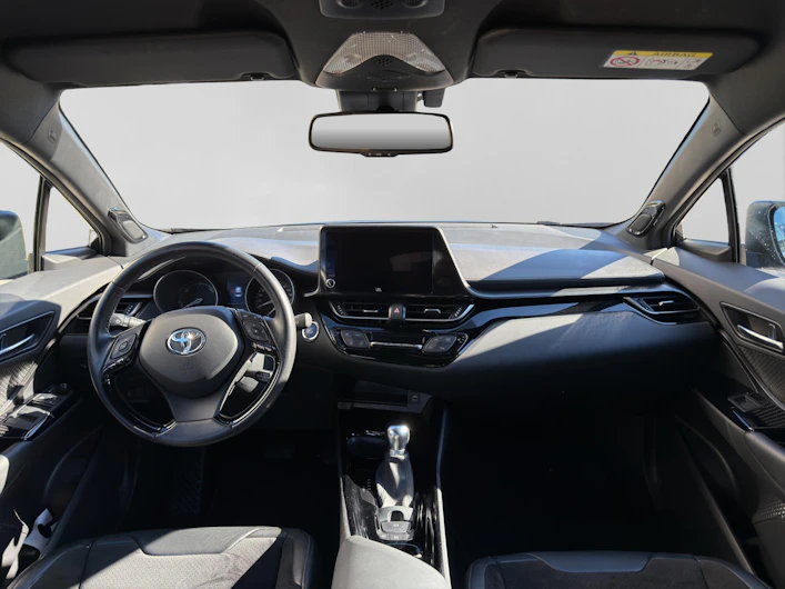 image du véhicule TOYOTA C-HR