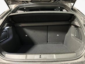https://vehicle.imgix.net/4442922/2fcecd12-9ec3-4a6f-9698-59b51ee7c13b.jpg