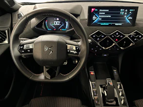 https://vehicle.imgix.net/4442922/33eb172b-8d7f-4bc9-b618-9098c2f19ff6.jpg