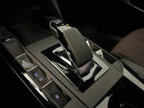 https://vehicle.imgix.net/4442922/6af8b0cc-7cb1-4e3f-b1f9-10156191af81.jpg