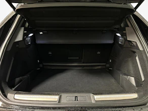 https://vehicle.imgix.net/4442936/c4db1937-6f41-4d0b-8ef6-3ae46ea5b126.jpg