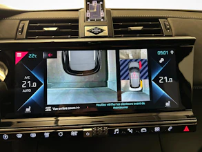 https://vehicle.imgix.net/4442941/f74a5c9e-f27e-4a16-a0d4-b6f50384fd92.jpg