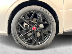 https://vehicle.imgix.net/4442948/10c2a130-6363-4488-9a55-fa3a2f0f0540.jpg