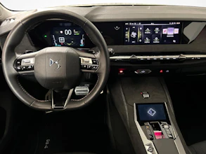 https://vehicle.imgix.net/4442948/ce35fd05-70d4-4f4c-bd80-0b6c665a70b1.jpg