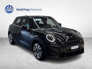 Fahrzeugbild MINI F55 2.0i Cooper S SDKG - Ruote invernali incluse & Freeservice fino a 10 anni o 100'000km (escluso liquidi e freni)