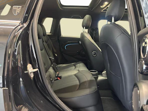 Fahrzeugbild MINI F55 2.0i Cooper S SDKG - Ruote invernali incluse & Freeservice fino a 10 anni o 100'000km (escluso liquidi e freni)