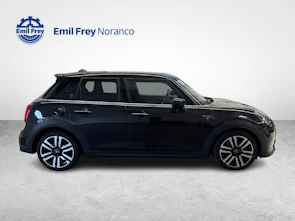 Fahrzeugbild MINI F55 2.0i Cooper S SDKG - Ruote invernali incluse & Freeservice fino a 10 anni o 100'000km (escluso liquidi e freni)
