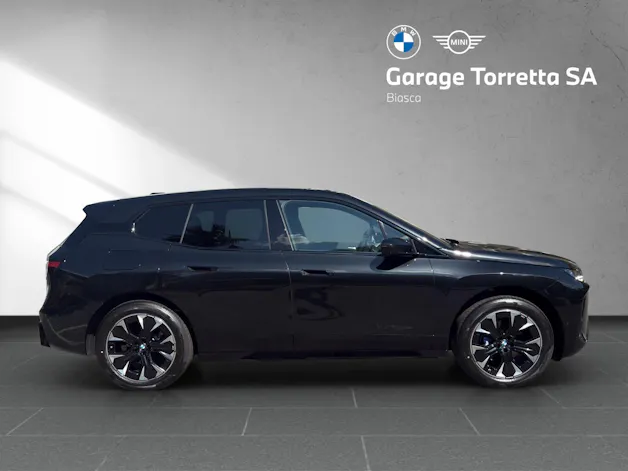 BMW iX xDrive60