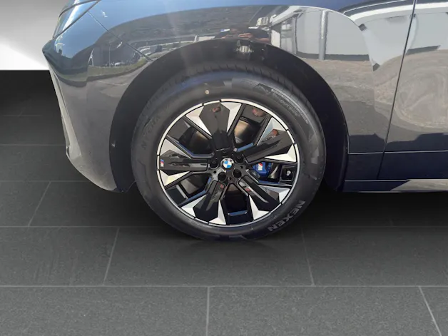 BMW iX xDrive60