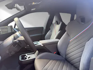 BMW iX xDrive60
