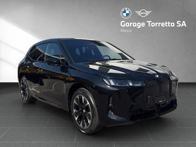 BMW iX xDrive60