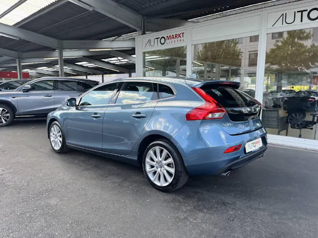 VOLVO V40 2.0 D3 Summum S/S