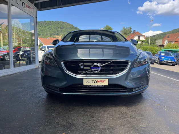 VOLVO V40 2.0 D3 Summum S/S