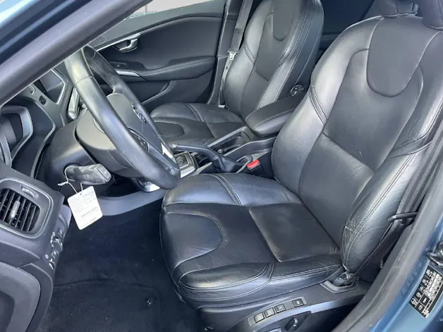 VOLVO V40 2.0 D3 Summum S/S