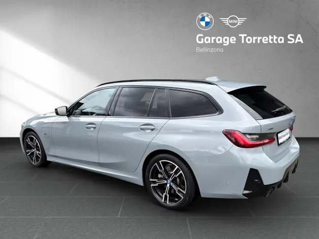 BMW 330e xDrive Touring