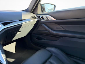 https://vehicle.imgix.net/4443013/25cac58f-65c1-44f4-abbe-e0a938d008c4.jpg