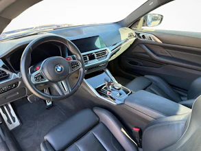 https://vehicle.imgix.net/4443013/7d68f568-09ef-4cdc-a92a-22ece2d71ee4.jpg