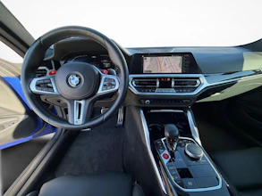 https://vehicle.imgix.net/4443013/bf8daa96-39db-4fd1-87c5-4d5ebbe0a601.jpg