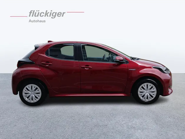 Toyota Yaris 1.5 VVT-i HSD Active