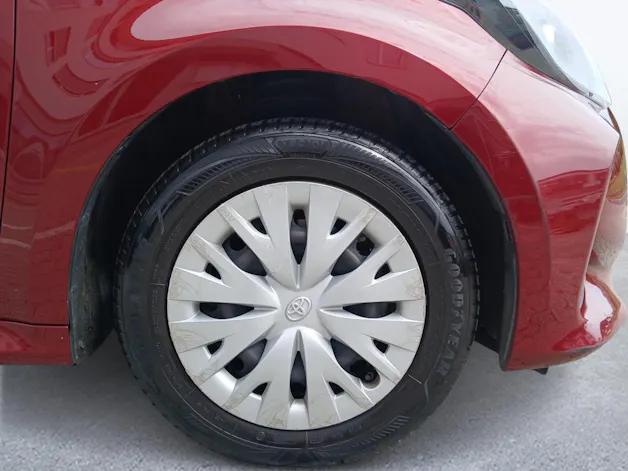 Toyota Yaris 1.5 VVT-i HSD Active
