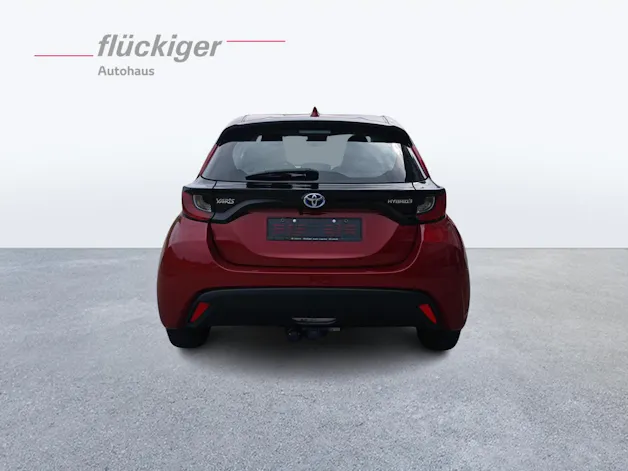 Toyota Yaris 1.5 VVT-i HSD Active