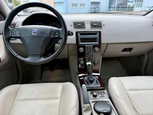 VOLVO V50 2.4i 20V Summum