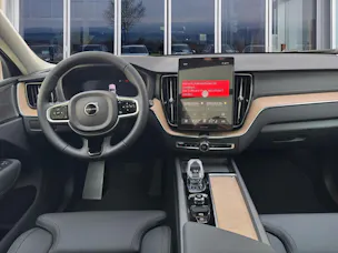 VOLVO XC60 2.0 B5 MH Ultra Dark AWD
