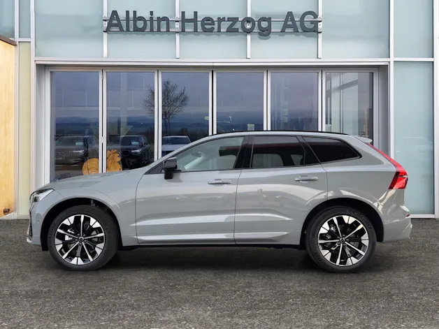 VOLVO XC60 2.0 B5 MH Ultra Dark AWD