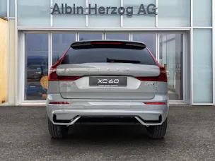VOLVO XC60 2.0 B5 MH Ultra Dark AWD