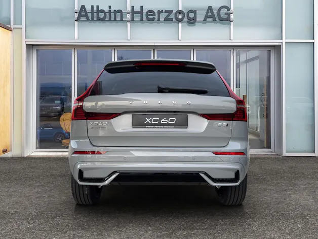 VOLVO XC60 2.0 B5 MH Ultra Dark AWD