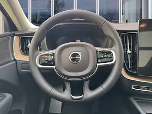VOLVO XC60 2.0 B5 MH Ultra Dark AWD