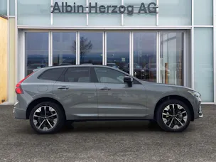 VOLVO XC60 2.0 B5 MH Ultra Dark AWD