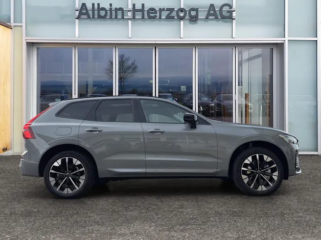 VOLVO XC60 2.0 B5 MH Ultra Dark AWD