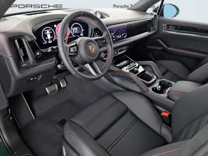 PORSCHE Cayenne GTS
