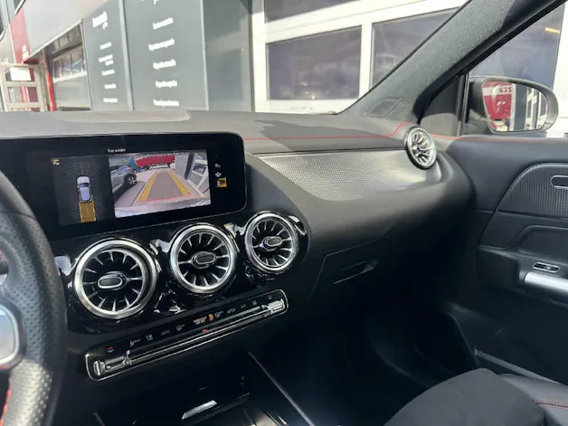 MERCEDES-BENZ EQA 250 AMG Line (CH)