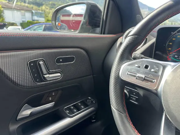 MERCEDES-BENZ EQA 250 AMG Line (CH)