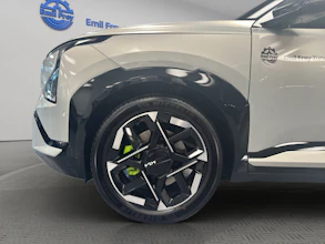 https://vehicle.imgix.net/4443125/21365ee9-1748-4539-9645-2c3986f2f87c.jpg
