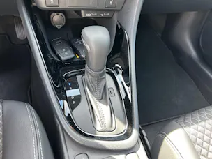 Toyota Yaris 1.5 VVT-i HSD Premium