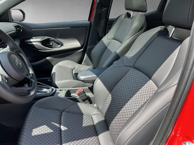 Toyota Yaris 1.5 VVT-i HSD Premium