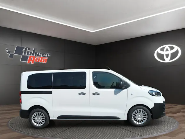 Toyota PROACE Verso L1 2.2 D Comfort