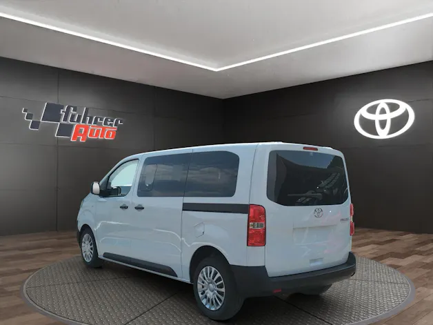 Toyota PROACE Verso L1 2.2 D Comfort