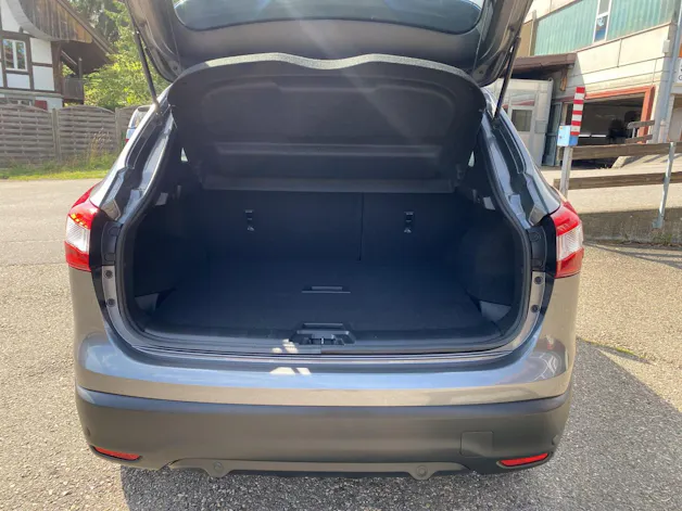 NISSAN Qashqai 1.2 DIG-T Tekna