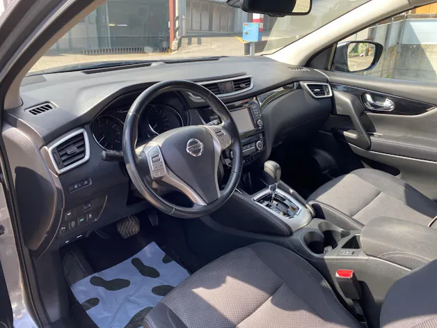 NISSAN Qashqai 1.2 DIG-T Tekna