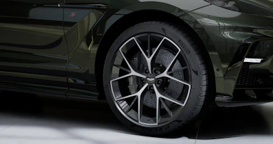 https://vehicle.imgix.net/4443185/ba1500a5-0968-4d9f-956c-640d5c80dd41.jpg